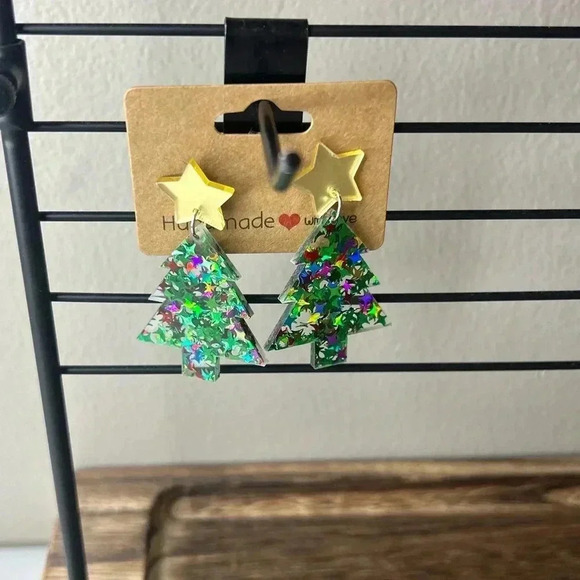 Jewelry - Gorgeous Acrylic Christmas Yule Holiday Confetti Tree Dangly Earrings NEW